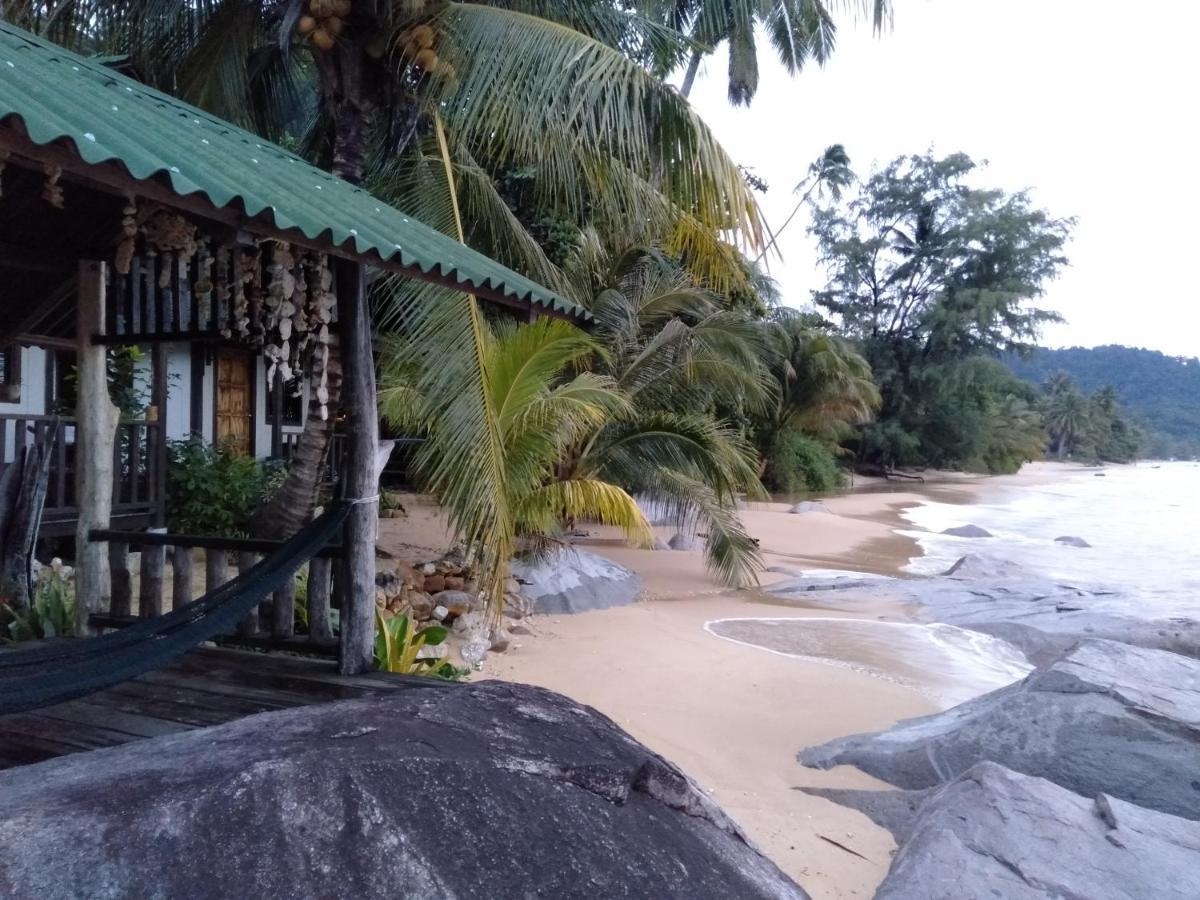 Beach House Kampung Genting Eksteriør billede