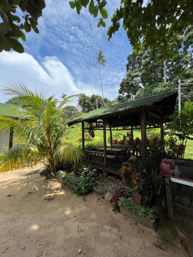 Beach House Kampung Genting Eksteriør billede