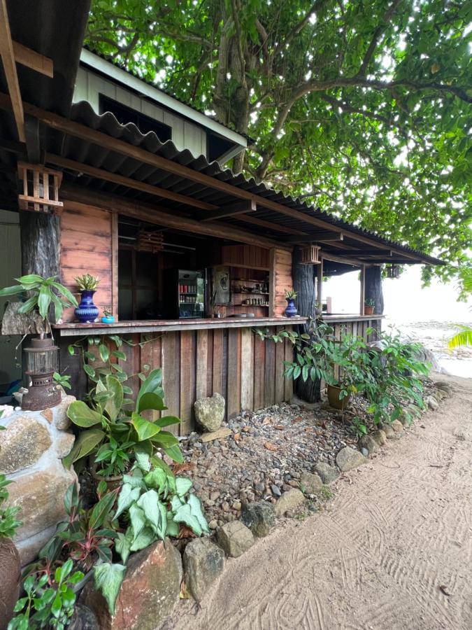 Beach House Kampung Genting Eksteriør billede