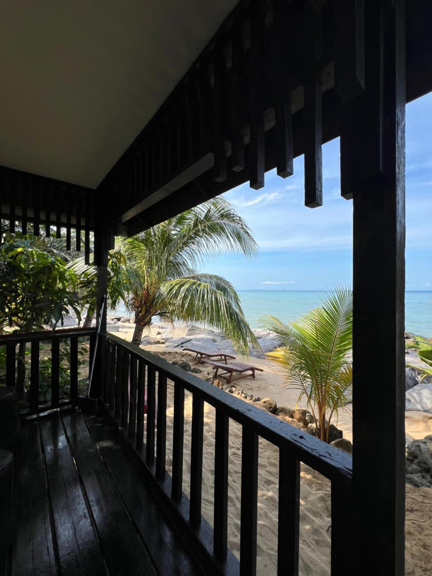 Beach House Kampung Genting Eksteriør billede
