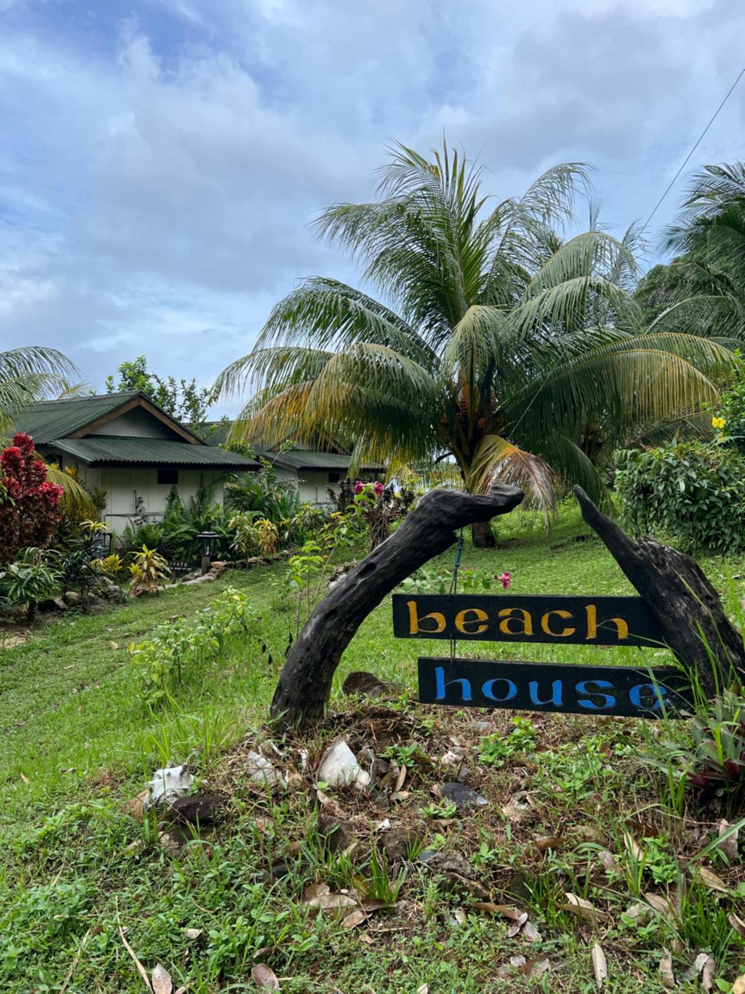 Beach House Kampung Genting Eksteriør billede
