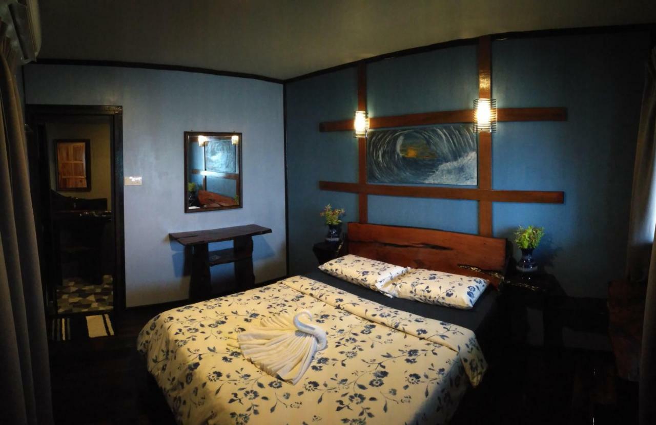 Beach House Kampung Genting Eksteriør billede